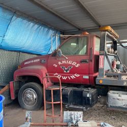 2000 Tow Truck – Caterpillar Diesel – Clean Title