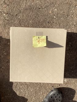 13 Porcelain tiles ( NEW ) 11-3/4” X 113/4”