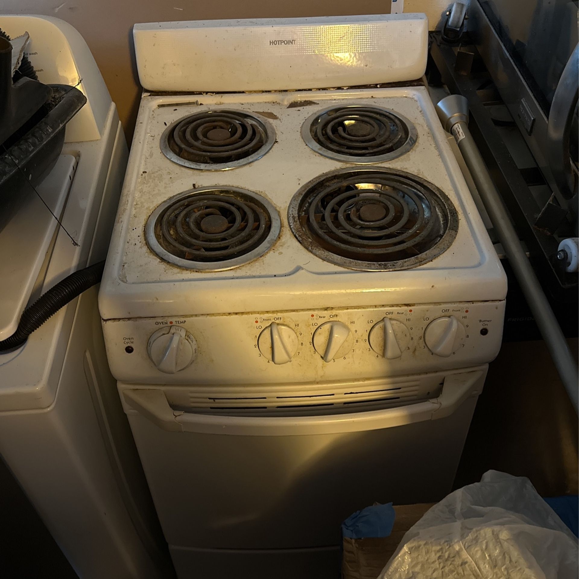 Hotpoint 24” Stove Electric for Sale in Hollywood, FL OfferUp