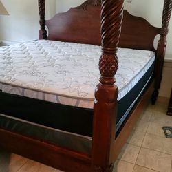 NEW KING PILLOW-TOP MATTRESS AND BOX SPRING - NO Bed Frame 