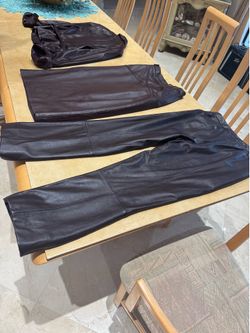 PRICE DROP: SIENA STUDIO, 6, PANTS ONLY, lined BURGUNDY LAMBSKIN LEATHER pants