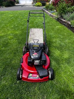 Toro self propelled mower with bag