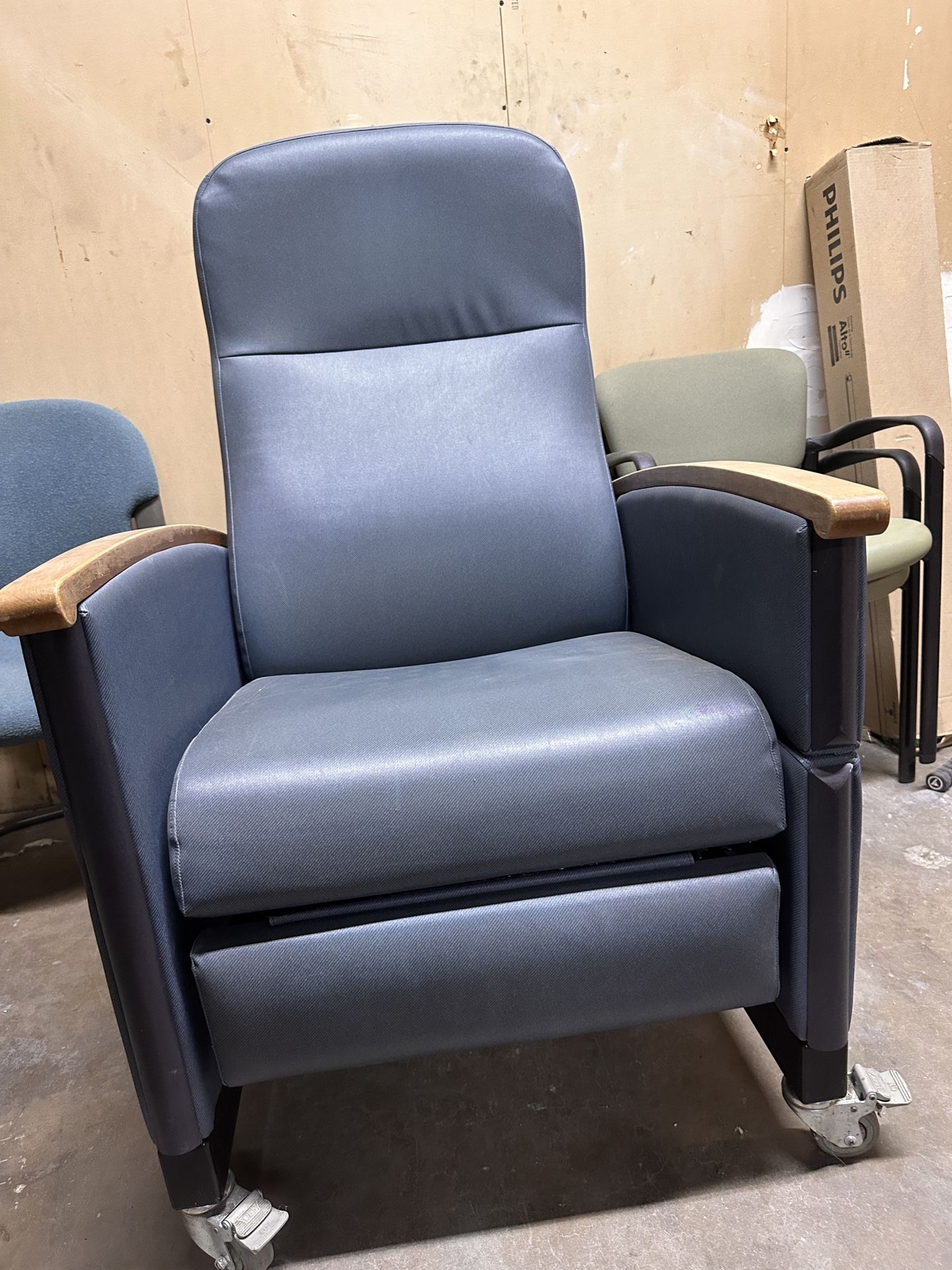 Sofa Reclining Couch With Wheels