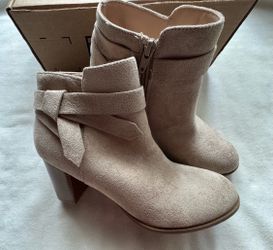 Size 8 - Women’s Taupe Suede Ankle Boots with Heel
