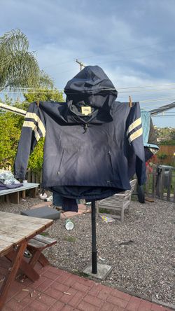 XL Old Navy Thick Windbreaker Navy And White