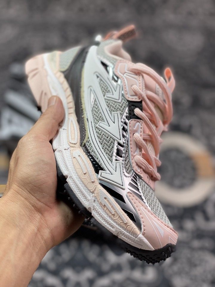 OFF-WHITE Be Right Back