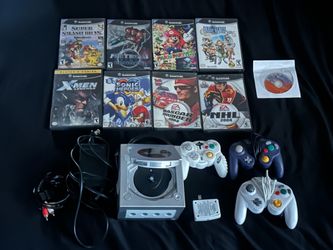 NINTENDO GAME CUBE WITH GAMES AND CONTROLLERS ALL TESTED AND WORKING (ALL CABLES)
