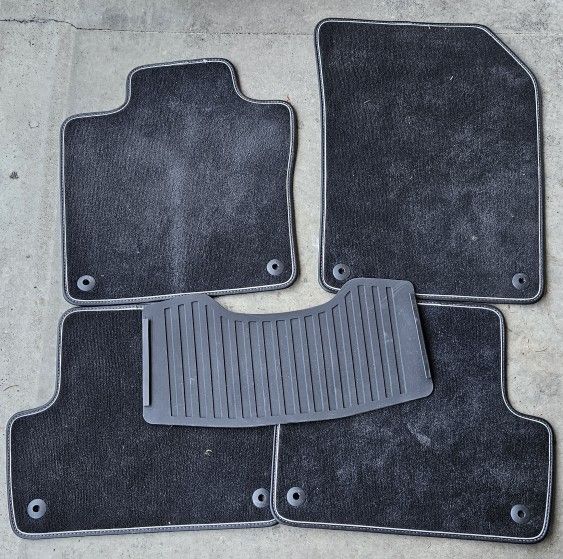 Floor Mats for 2021 Volvo XC60