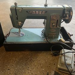 Morse 50’s-60’s Sewing Machine Blue 