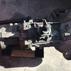 Transmisión Estándar 5 Cambios Para Una 93 Ford F 350 Súper Duty