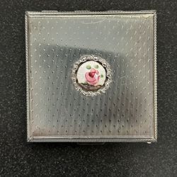 Vintage Compact Flip Top Compartment Make Up/ Power Case