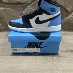 New Jordan 1 Retro High OG UNC Toe GS Size 4.5 Y / 6 Women