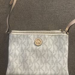 Michael Kors White MK Logo Crossbody Bag – Double Zip Purse