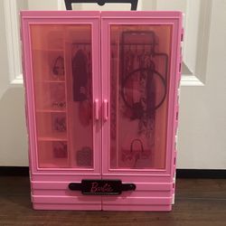 Barbie Fashionista Ultimate Closet