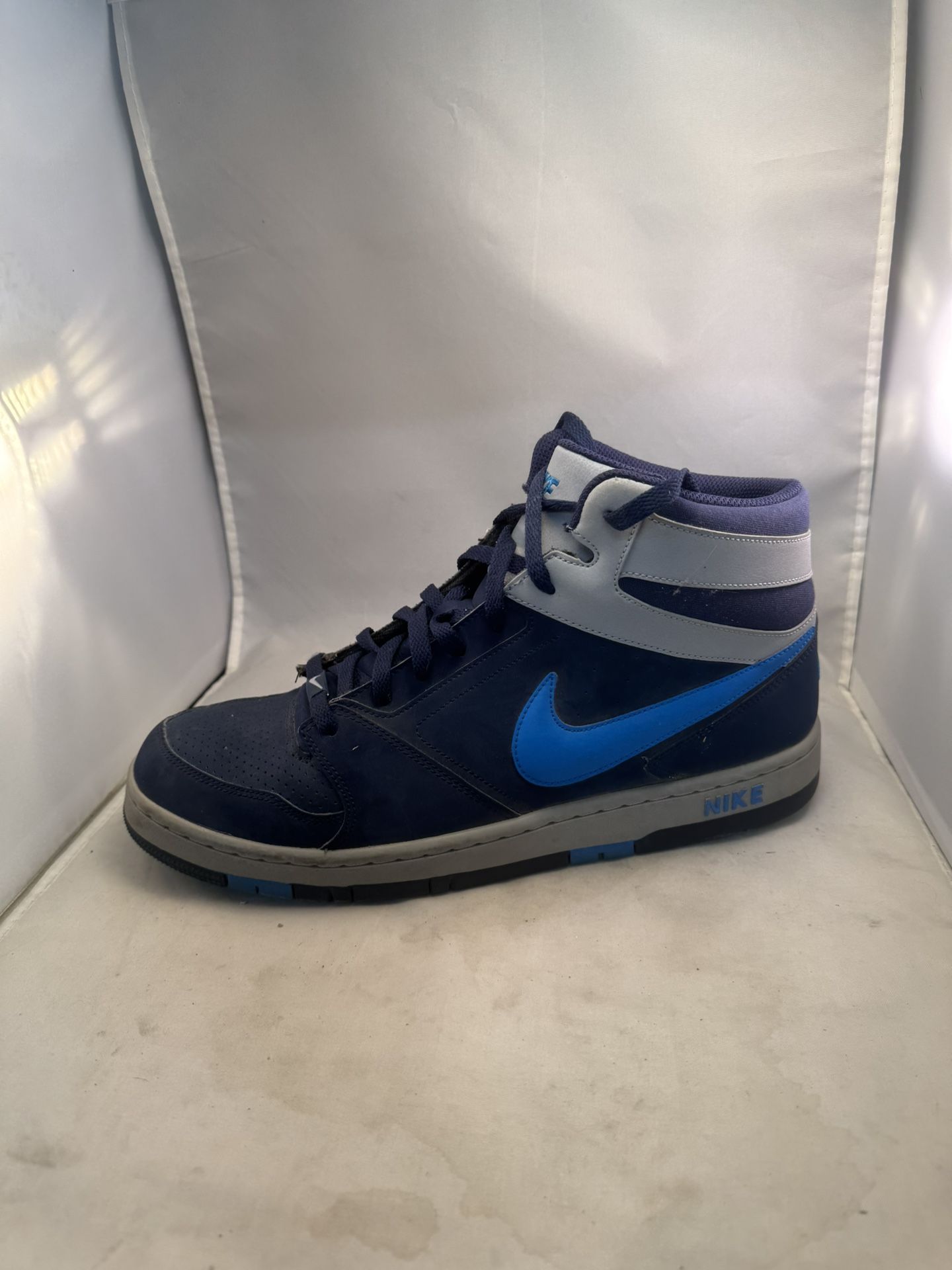 Nike Prestige IV Basketball Or Casual Shoes