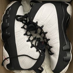 JORDAN RETRO 9 “PLAYOFFS” SIZE 8.5