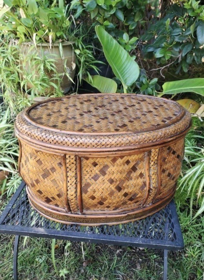 Rattan Oval Container 