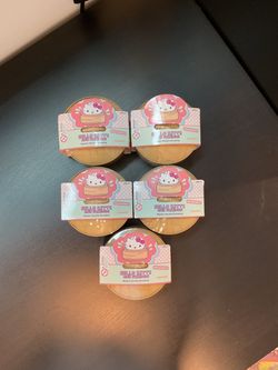 Hello Kitty Dumpling Squishy