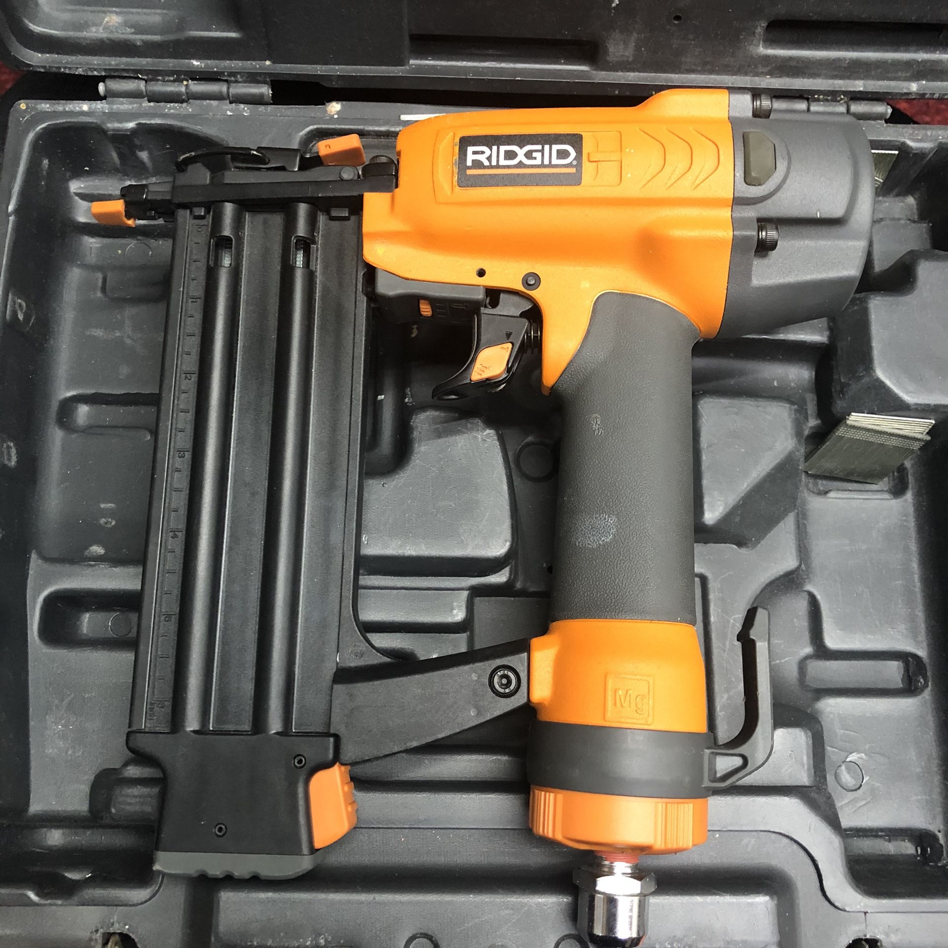 Ridgid R213BNA 18 Gauge Brad Nailer for Sale in Elk Grove Village, IL OfferUp