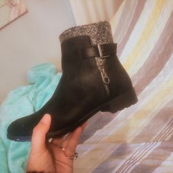 Boots Size 9