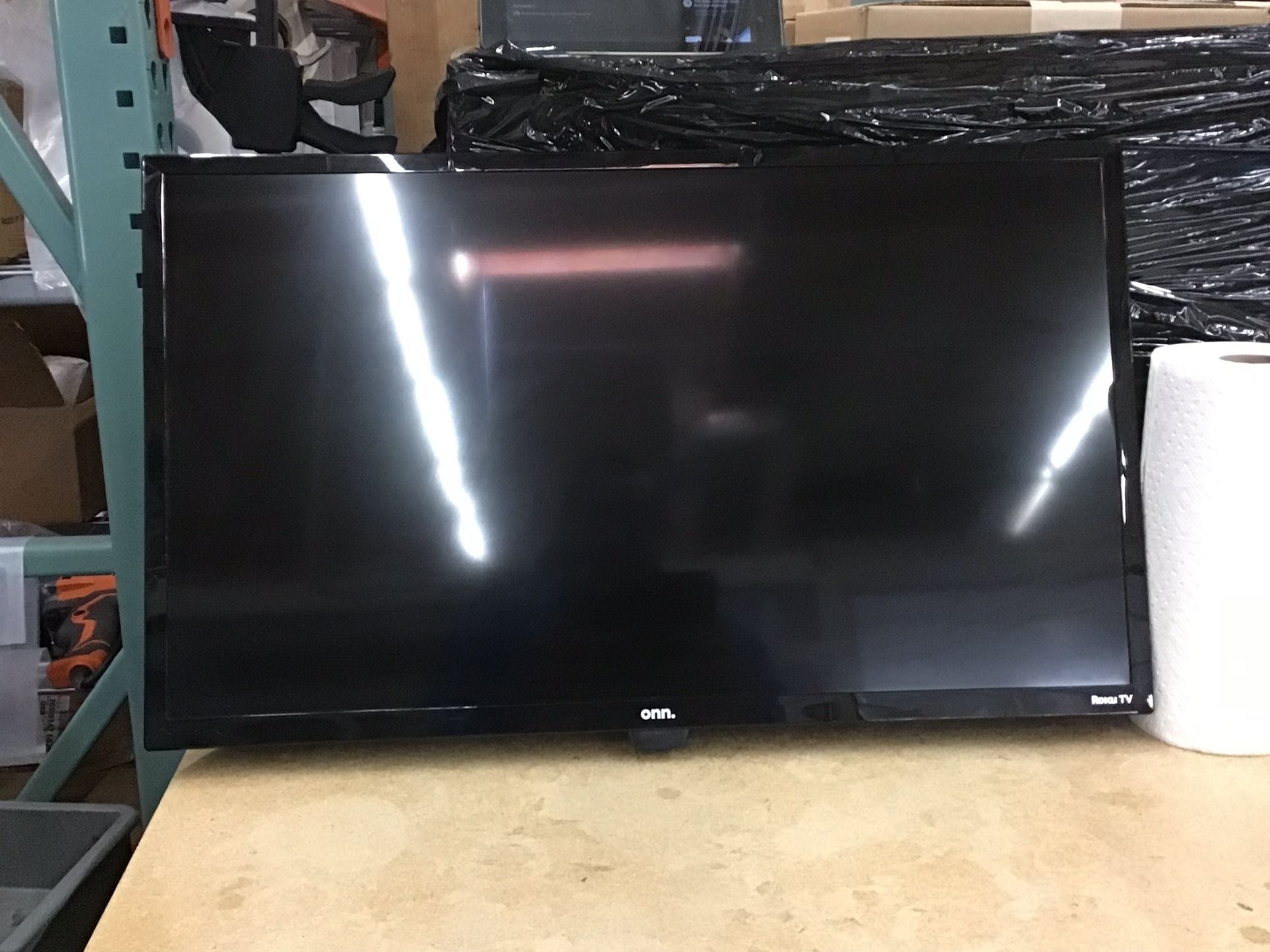 Onn 32” LED Roku Smart Tv