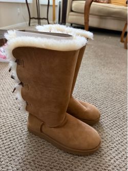 Women's Bailey Bow Tall II Boots Size 8