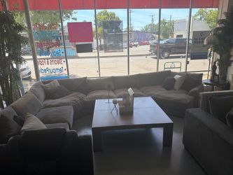 Sectionals in Stock & Sofas Seccionales Disponible