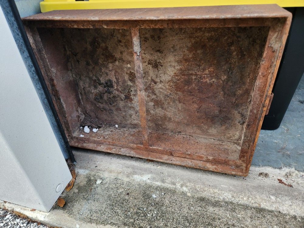 Antique Charcoal Grill All Steel
