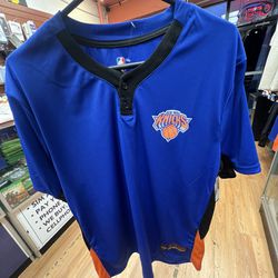 New York Knick’s Jersey Tee Shirt Size Medium 