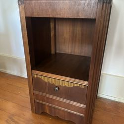 Beautiful 1930's Art Deco Nightstand / Art Deco End Table 