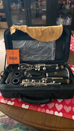 Clarinet with case and reeds
