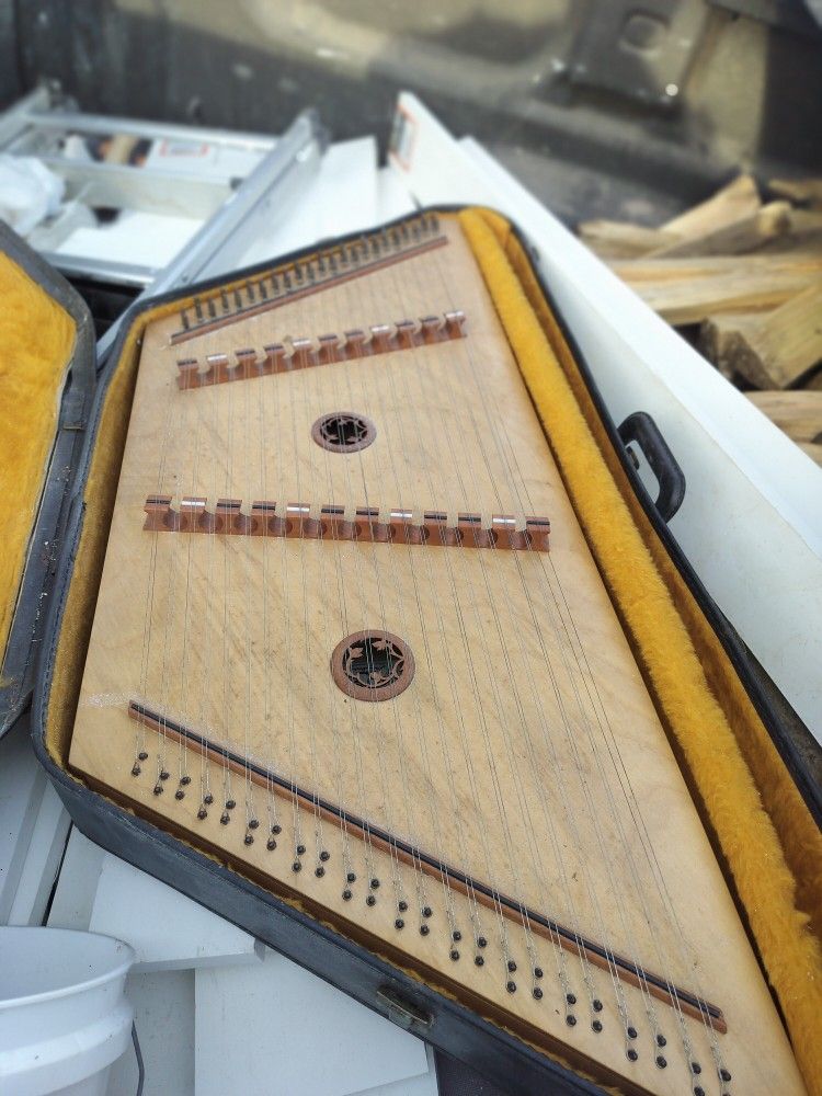 Dusty Strings Prelude Dulcimer