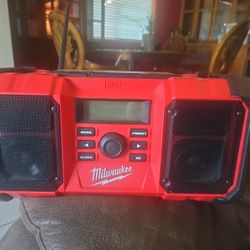 Milwaukee  M18
