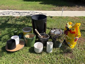 FREE planters, pots, hanging plant & potting soil (Mid-City/Hancock Park)