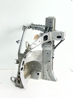 (5213) 19-25 Cadillac Xt4 Right Frame Leg 2019 2020 2021 2022 2023 2024 2025