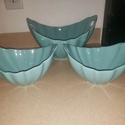 3 Strawberry Street Serving Bowls
