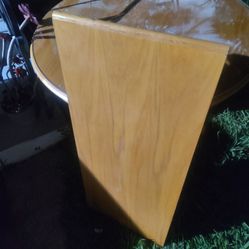 table with glass piece and extra piece