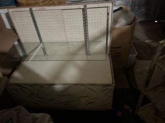 Display cabinet 3 ft high 33 1/2 long