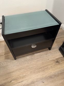 Free nightstand -glass top