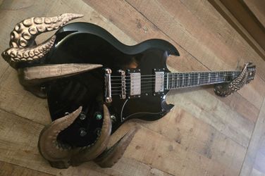 Gibson "Tony Iommi" tribute SG