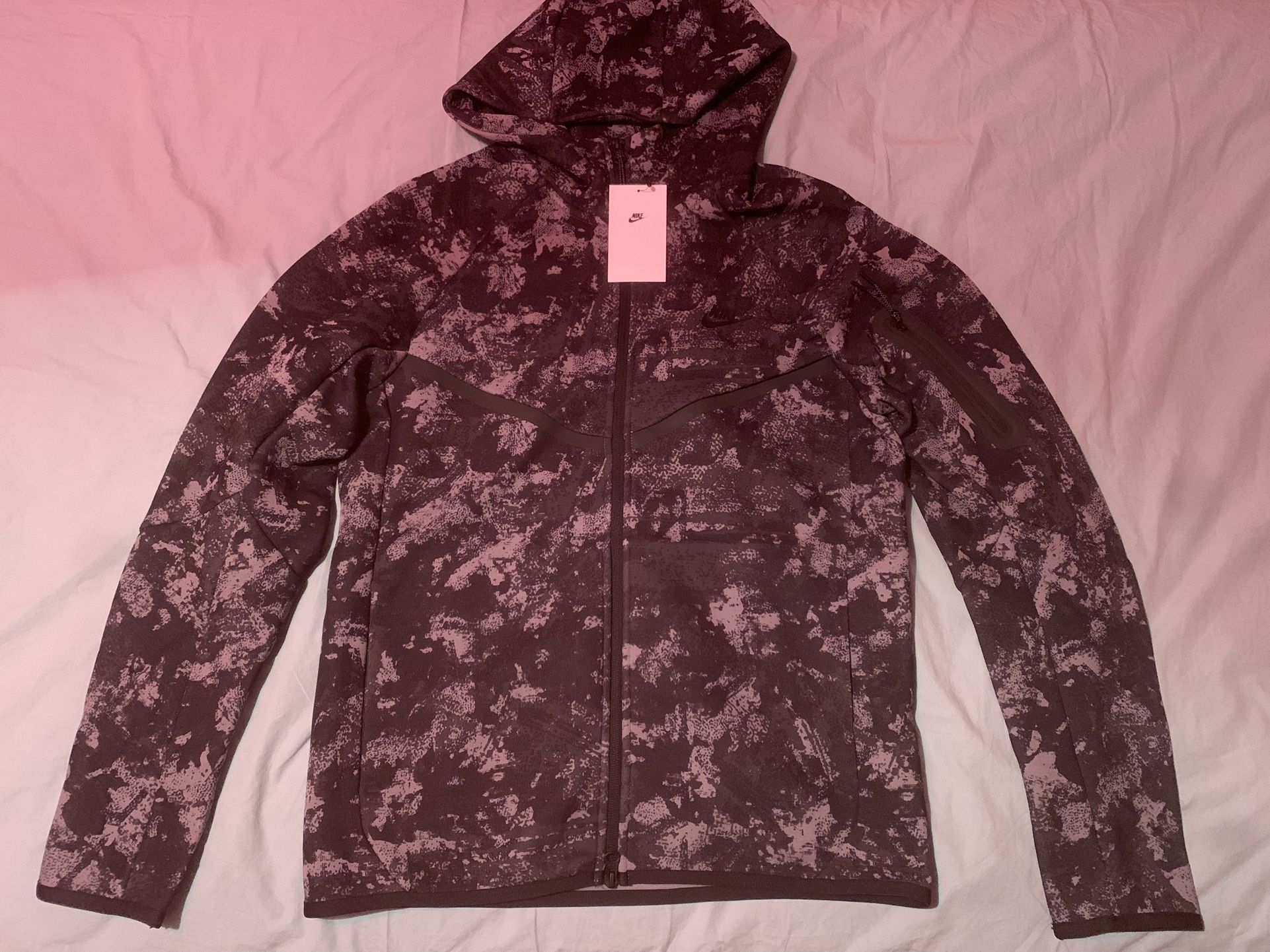 Nike Black & Gray Camouflage Jacket; Men’s S