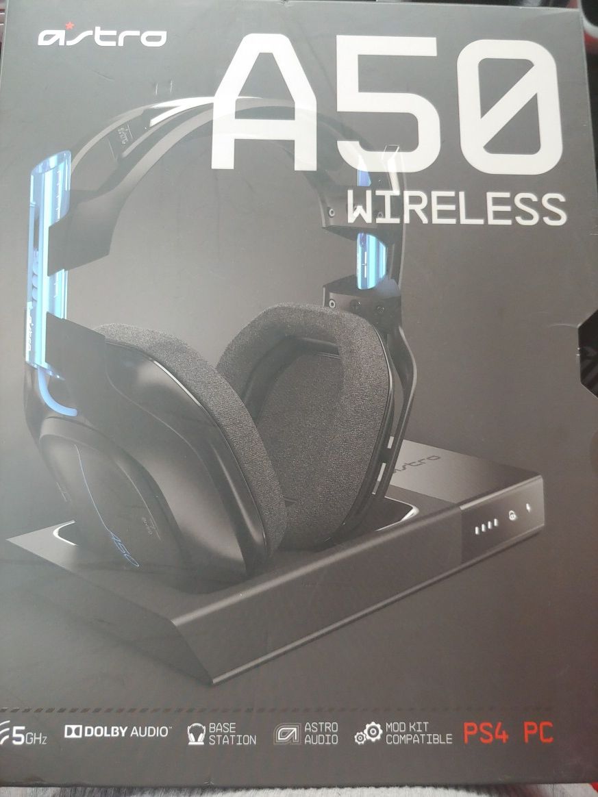 Astro A50 Wireless Gaming Headphones (PS4 PC)