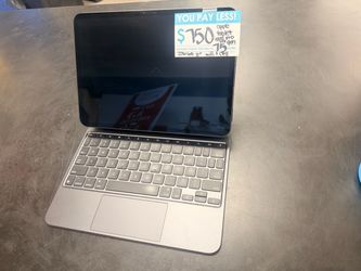 Apple iPad Pro 11" 7th Gen with Magic Keyboard