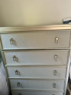 Elegant Silver 5 Drawer Dresser