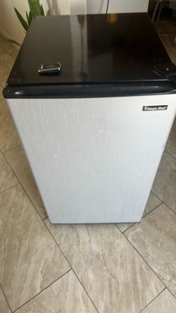 Magic chef mini fridge