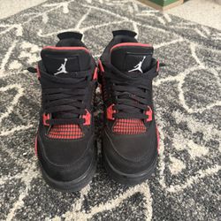 Air Jordan 4 Retro Red Thunder Size: 6Y