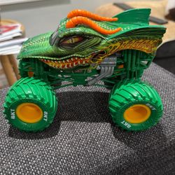Dragon Monster Jam Truck