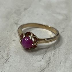 10kt Rose Gold Star Ruby Ring