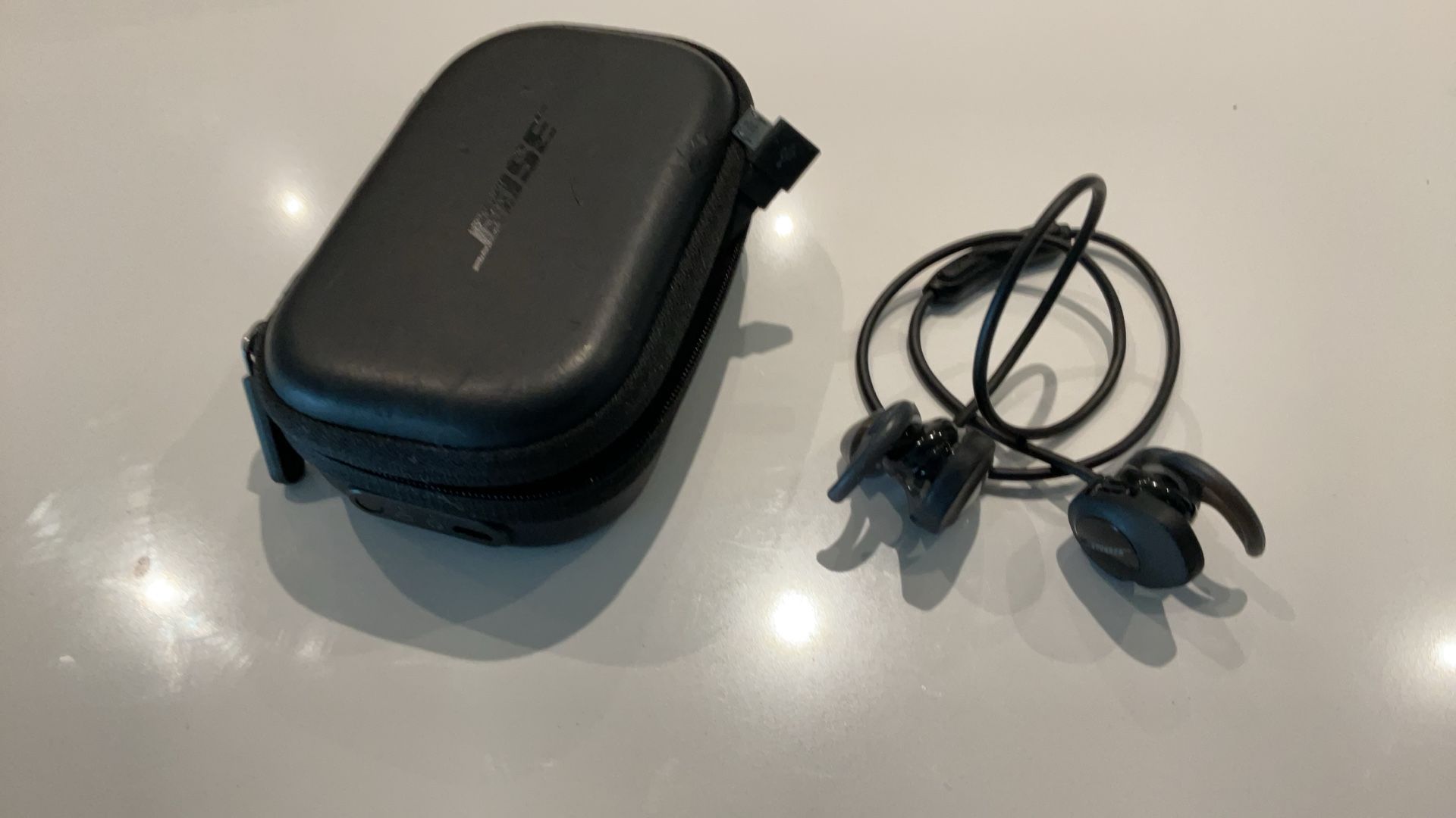 Bose SoundSport Earbud Bluetooth Earphones - Black