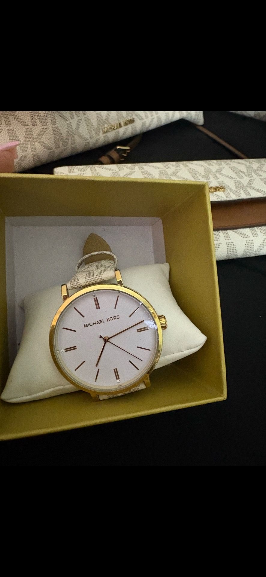 Micheal Kors accessories